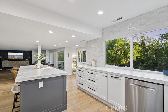 Detail Gallery Image 12 of 38 For 23436 via Alondra, Coto de Caza,  CA 92679 - 5 Beds | 3/1 Baths