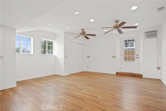 352 Granada Court, La Habra CA: https://media.crmls.org/medias/cdd220ae-9ead-4fb6-84e9-3e274fd898e3.jpg