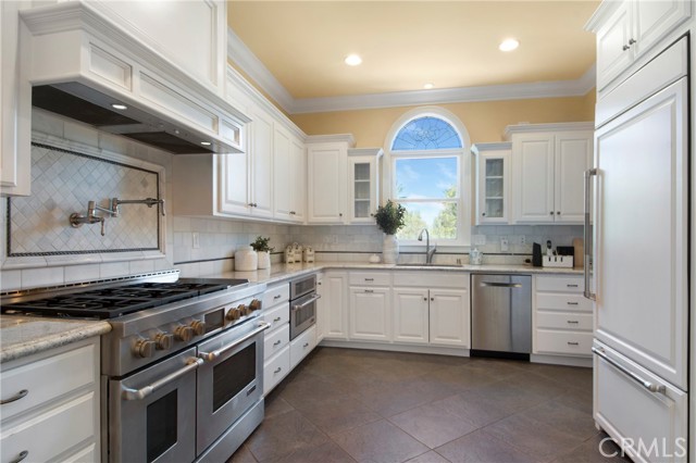 Detail Gallery Image 18 of 75 For 560 Terracina Bld, Redlands,  CA 92373 - 4 Beds | 4/1 Baths