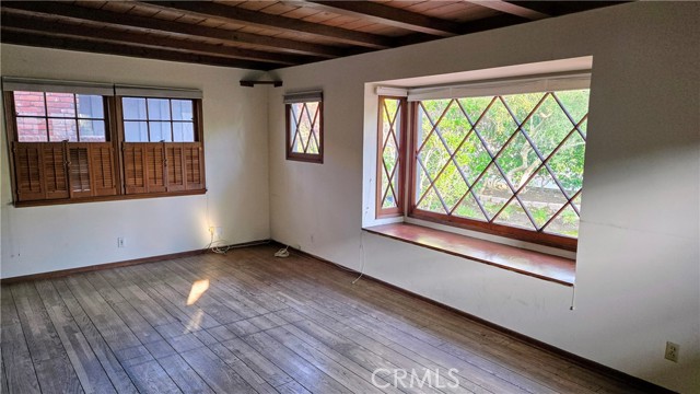 519 Poppy Avenue, Corona del Mar CA: https://media.crmls.org/medias/cdd38807-09ae-481e-9526-f4f7fa73fe30.jpg