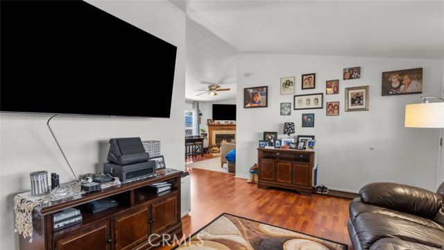 Detail Gallery Image 12 of 39 For 1501 E Avenue I #115,  Lancaster,  CA 93535 - 4 Beds | 2 Baths