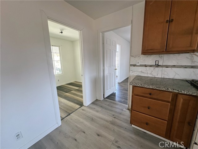 Image 12 of 32 For 1150 Kirby Street 72