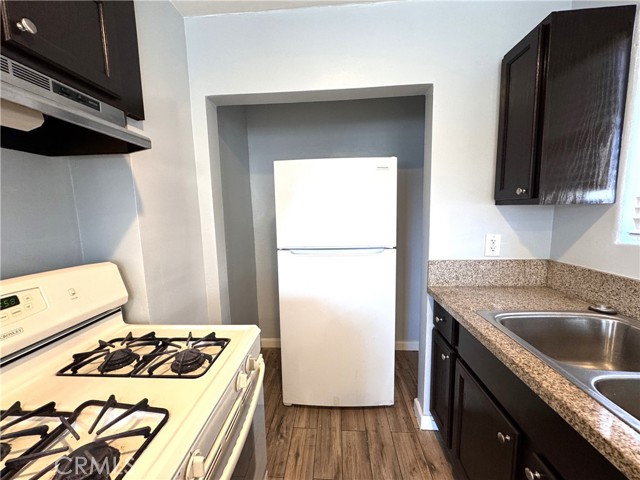 1314 W 106th Street, Los Angeles CA: https://media.crmls.org/medias/cdd692a0-8b02-4aa3-a898-9dec907e2880.jpg
