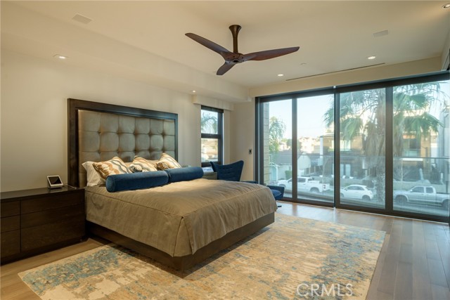 Detail Gallery Image 11 of 28 For 121 7th St, Huntington Beach,  CA 92648 - 3 Beds | 3/1 Baths