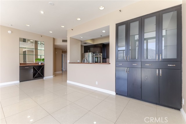 343 Pioneer Drive, Glendale CA: https://media.crmls.org/medias/cdd80d9b-12ae-42e4-88b4-15c827b4582a.jpg