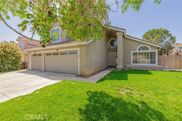 Detail Gallery Image 5 of 39 For 3336 E Avenue Q10, Palmdale,  CA 93550 - 4 Beds | 3 Baths