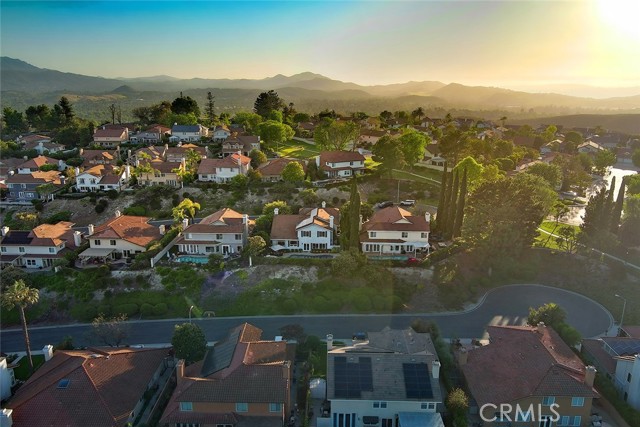 3220 Versaille Court, Thousand Oaks CA: https://media.crmls.org/medias/cddc64ae-a856-486a-abe5-7cdc7437c2b7.jpg