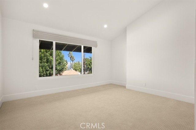 Detail Gallery Image 23 of 30 For 22450 Maycotte Rd, Woodland Hills,  CA 91364 - 3 Beds | 3 Baths