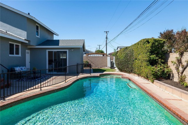 23532 Carlow Road, Torrance CA: https://media.crmls.org/medias/cddcafc8-471c-4878-8712-111a033bfa40.jpg