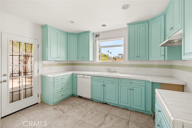 Detail Gallery Image 13 of 23 For 1233 Sonoma Dr, Altadena,  CA 91001 - 3 Beds | 1 Baths