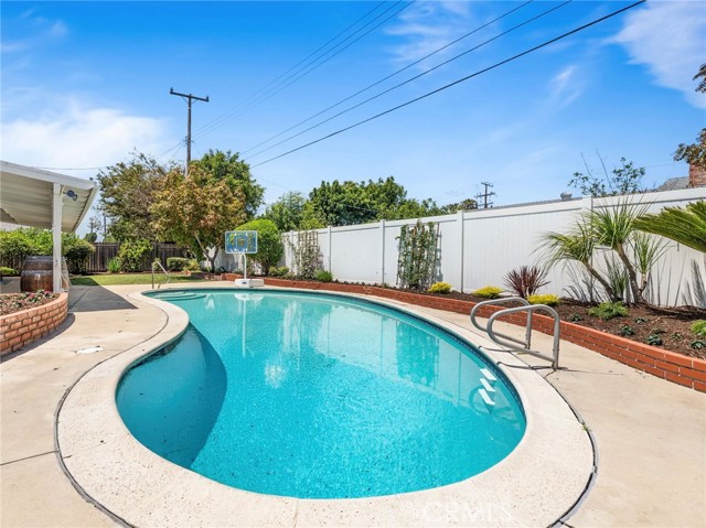 Detail Gallery Image 28 of 35 For 12921 Eveningside Dr, North Tustin,  CA 92705 - 3 Beds | 3 Baths