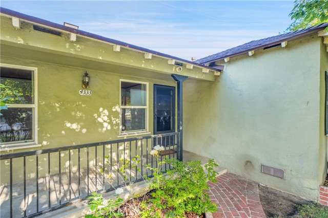 Detail Gallery Image 2 of 32 For 4333 Elmer Ave, North Hollywood,  CA 91602 - 2 Beds | 1 Baths