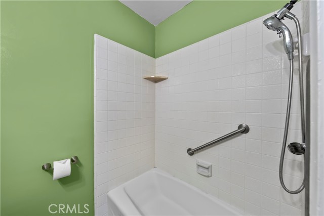 Detail Gallery Image 21 of 28 For 2012 Redondo Beach Bld, Torrance,  CA 90504 - 3 Beds | 2 Baths