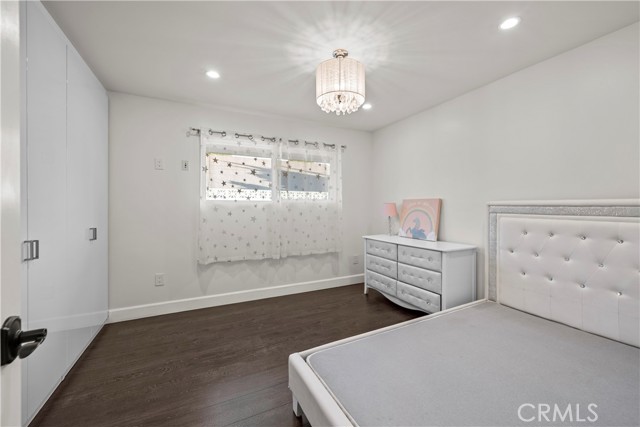 Detail Gallery Image 13 of 29 For 16510 Buchet Dr, Granada Hills,  CA 91344 - 3 Beds | 2 Baths
