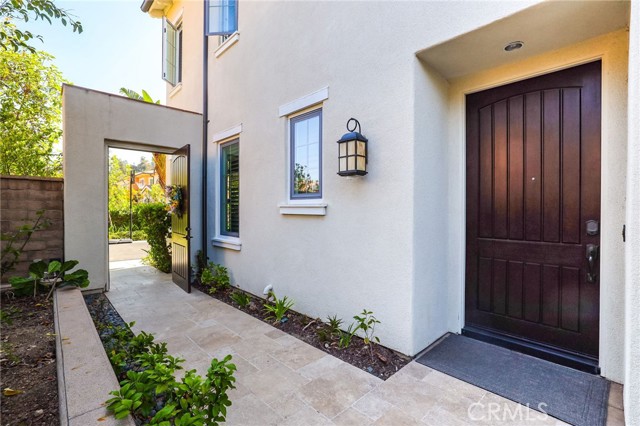 Detail Gallery Image 4 of 62 For 68 Thoroughbred, Irvine,  CA 92602 - 4 Beds | 4/1 Baths