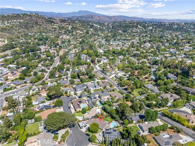 19302 Maynard Way, North Tustin CA: https://media.crmls.org/medias/cde01d48-a200-4913-8fbe-d54370e4dd65.jpg