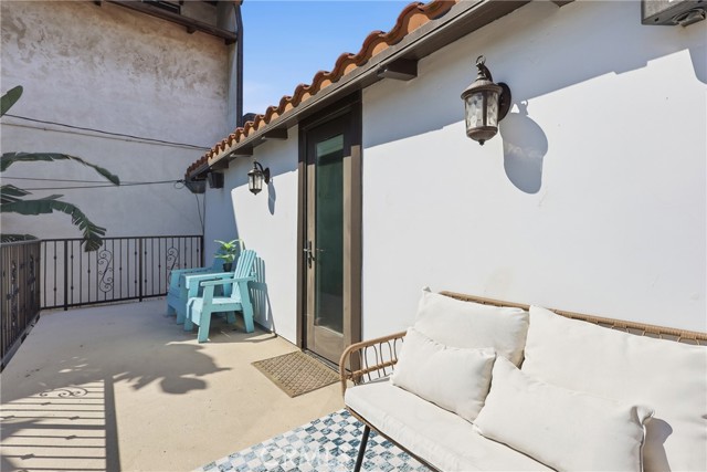 Detail Gallery Image 31 of 42 For 6600 E Ocean, Long Beach,  CA 90803 - 3 Beds | 3/1 Baths