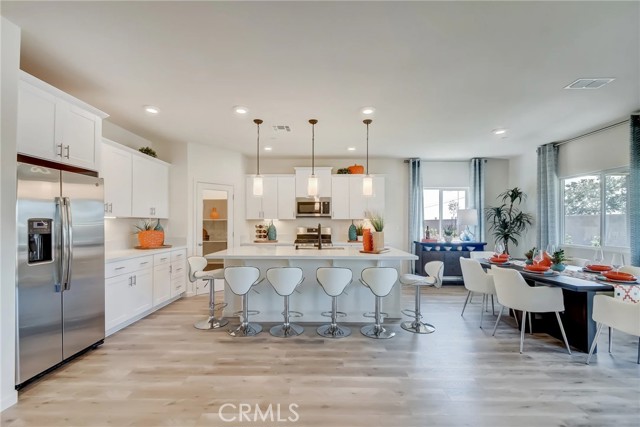 Detail Gallery Image 5 of 23 For 1015 Lucia Ave, Fowler,  CA 93625 - 4 Beds | 2/1 Baths