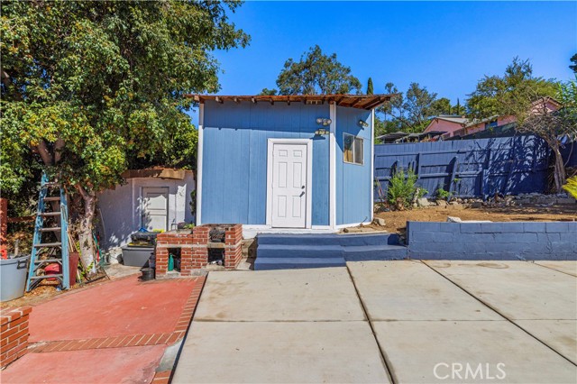 6225 Beard Street, Highland Park CA: https://media.crmls.org/medias/cde0e523-b617-40cf-b279-143c8db47a14.jpg
