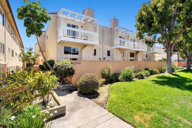 2310 Vanderbilt Lane, Redondo Beach, California 90278, 3 Bedrooms Bedrooms, ,2 BathroomsBathrooms,Residential,Sold,Vanderbilt,SB22077876