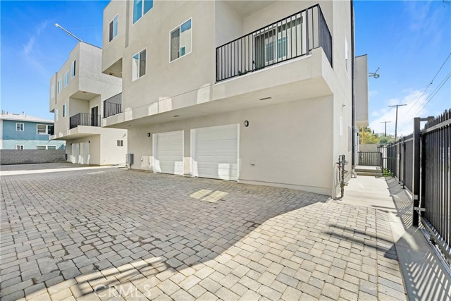 Detail Gallery Image 16 of 16 For 11954 Vanowen Ave, North Hollywood,  CA 91605 - 4 Beds | 3/1 Baths