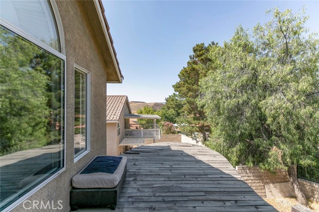 28741 Park Woodland Place, Saugus CA: https://media.crmls.org/medias/cde32b77-ac38-4b69-94c4-a730234ef9cc.jpg