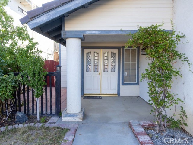 Detail Gallery Image 2 of 21 For 21131 Windsong St, California City,  CA 93505 - 3 Beds | 2/1 Baths