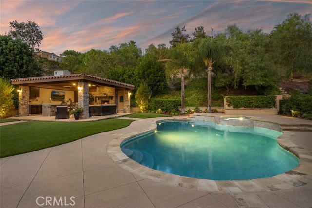 5000 Stonehaven Drive, Yorba Linda CA: https://media.crmls.org/medias/cde39c0a-5d52-4fb4-96ff-265e6506bd35.jpg