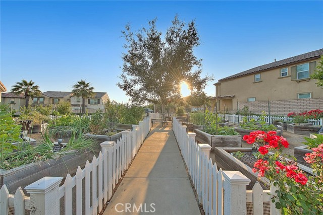 831 Wintergreen Way, Upland CA: https://media.crmls.org/medias/cde3c96c-f2f4-4ff4-a1e6-092a1e29d4e0.jpg