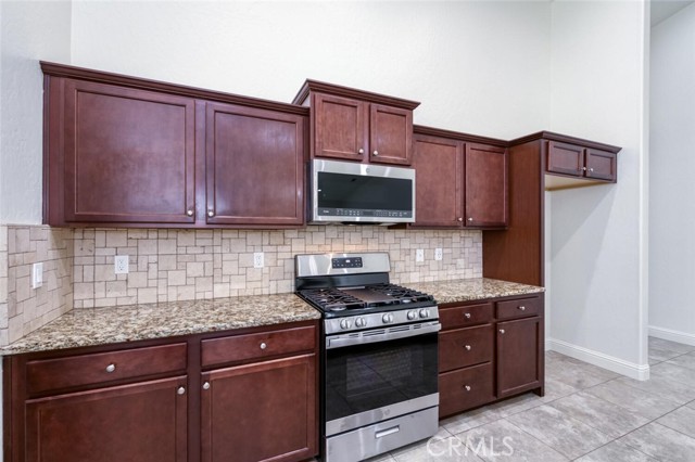 Detail Gallery Image 12 of 33 For 6808 W Lucas, Fresno,  CA 93722 - 3 Beds | 2 Baths