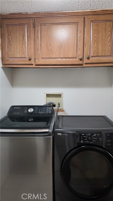 Detail Gallery Image 9 of 11 For 7560 Woodman Pl #72,  Van Nuys,  CA 91405 - 2 Beds | 1 Baths