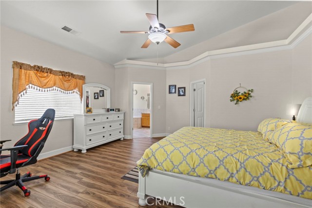 17 Pleasant Oak Lane, Oroville CA: https://media.crmls.org/medias/cde56ca8-77f4-4208-815a-61f329ba14c7.jpg