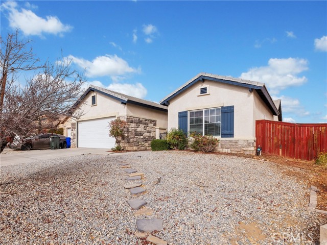 Detail Gallery Image 2 of 35 For 13254 Sandia Cir, Victorville,  CA 92392 - 4 Beds | 3 Baths