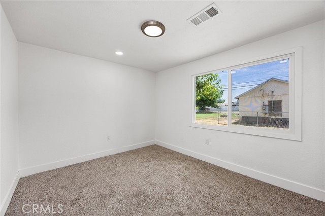 Detail Gallery Image 27 of 40 For 8880 Greenfield Park Dr, Bakersfield,  CA 93307 - 3 Beds | 3/1 Baths