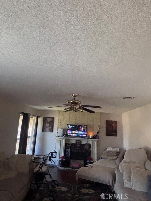 Detail Gallery Image 5 of 15 For 5625 Arden, San Bernardino,  CA 92404 - 4 Beds | 3 Baths