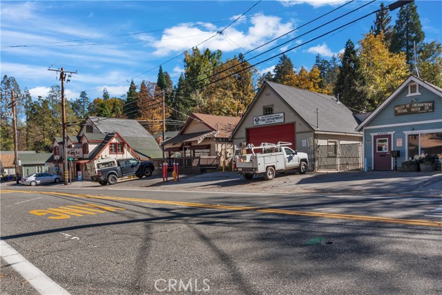 Detail Gallery Image 31 of 32 For 22789 Laurel Ln, Crestline,  CA 92325 - 1 Beds | 2 Baths