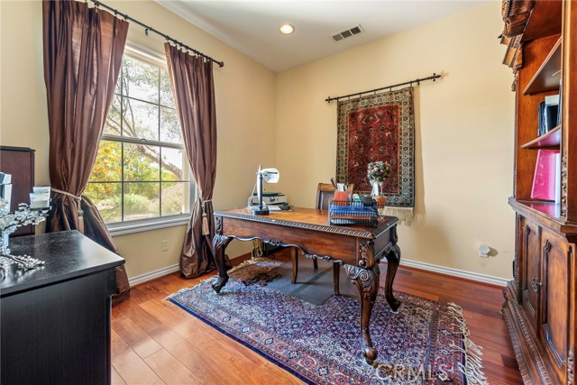 Detail Gallery Image 13 of 56 For 7940 Choi, Riverside,  CA 92506 - 4 Beds | 3/1 Baths
