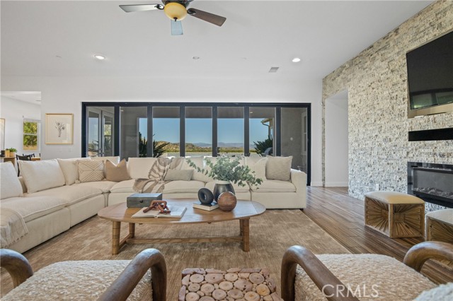 Detail Gallery Image 14 of 64 For 24910 Old Stone Way, Stevenson Ranch,  CA 91381 - 5 Beds | 5 Baths