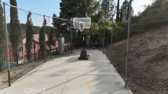 2315 Paseo De Cima, Glendale CA: https://media.crmls.org/medias/cde8ce8d-2904-4617-99df-8bde29f11b24.jpg