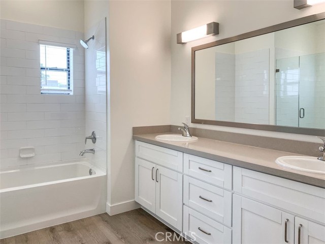 Detail Gallery Image 6 of 7 For 314 N. Cleveland Street #3,  Oceanside,  CA 92054 - 2 Beds | 2/1 Baths