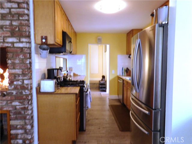 Detail Gallery Image 10 of 56 For 2669 W Russell Ave, Anaheim,  CA 92801 - 3 Beds | 2 Baths