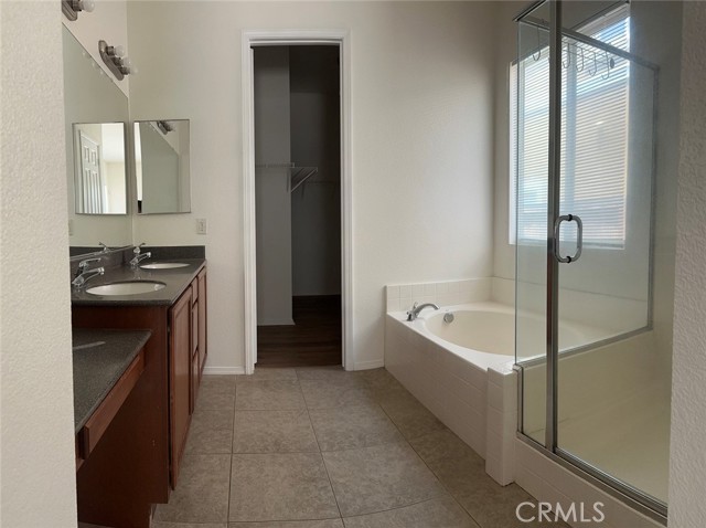 Detail Gallery Image 18 of 27 For 9019 Fremont Ct, Oak Hills,  CA 92344 - 3 Beds | 2 Baths