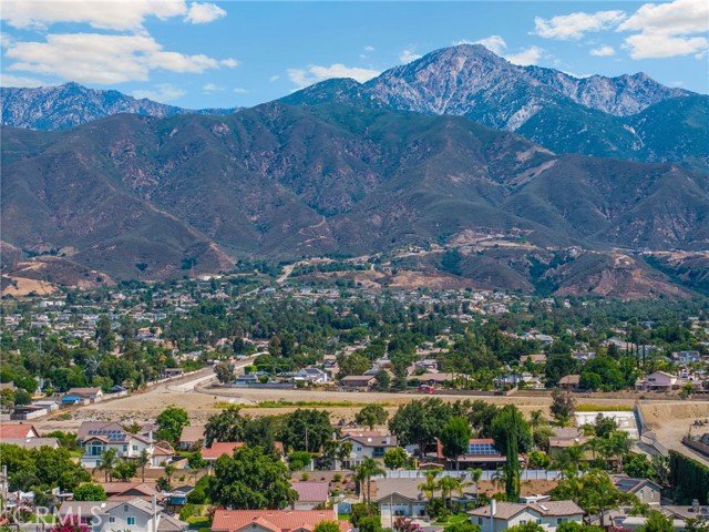 Detail Gallery Image 30 of 31 For 9855 Banyan St, Rancho Cucamonga,  CA 91737 - 4 Beds | 2/1 Baths