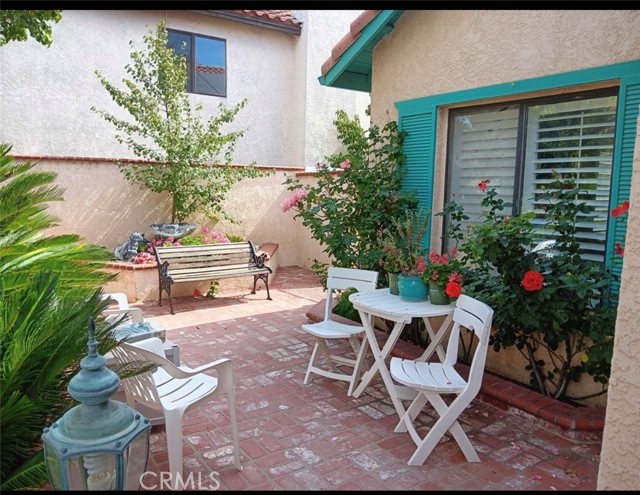 Detail Gallery Image 2 of 2 For 360 Morningside Ter, Palmdale,  CA 93551 - 6 Beds | 3 Baths