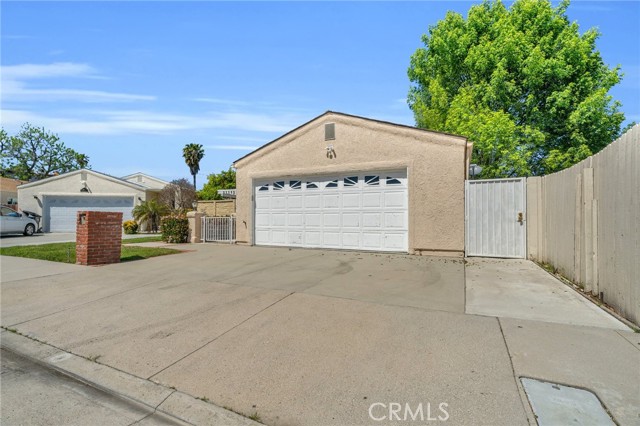 Detail Gallery Image 1 of 1 For 16017 Archwood St, Van Nuys,  CA 91406 - 3 Beds | 2 Baths