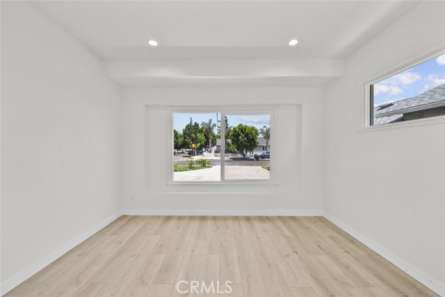 Detail Gallery Image 16 of 33 For 20356 Gresham St, Los Angeles,  CA 91306 - 4 Beds | 2/1 Baths