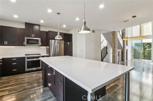 Detail Gallery Image 14 of 60 For 7887 Stylus, San Diego,  CA 92108 - 2 Beds | 2/1 Baths