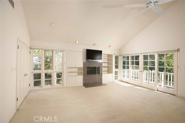 3847 Royal Woods Drive, Sherman Oaks CA: https://media.crmls.org/medias/cdea4c7d-a2bc-4ff1-b8c7-e6635cff22d1.jpg