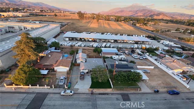 174 Maple Avenue, Beaumont CA: https://media.crmls.org/medias/cdeb6fb8-ae60-4672-968d-98f7e5b3adc0.jpg
