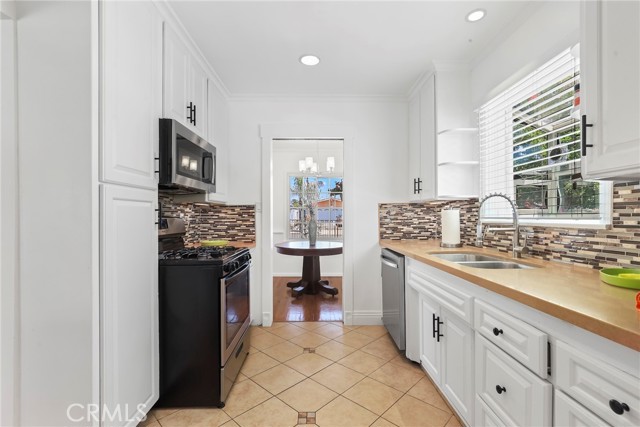 Detail Gallery Image 12 of 35 For 11900 Covello St, North Hollywood,  CA 91605 - 2 Beds | 2 Baths